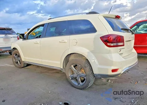 2018 Dodge Journey Crossroad z USA, uszkodzony, nr VIN 3C4PDDGG7JT504157